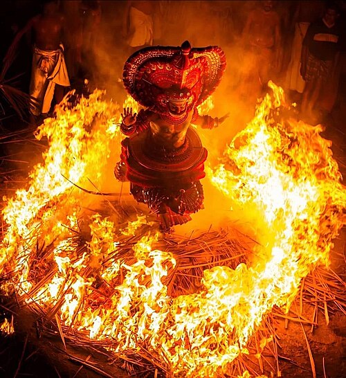 theechamundi-theyyam